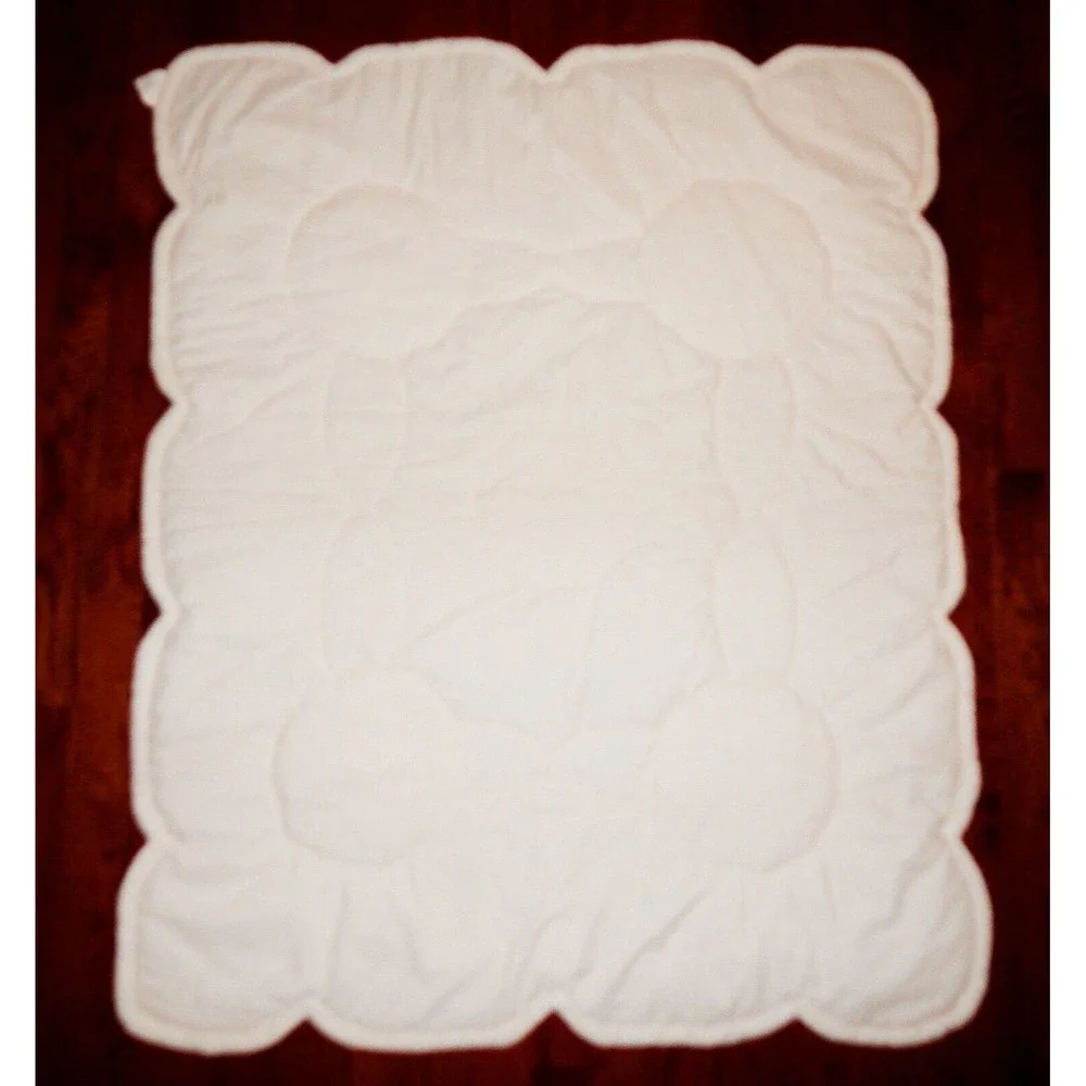 Crib Toddler Bed Comforter Cream Crocheted Roses Medallion Scalloped Edge